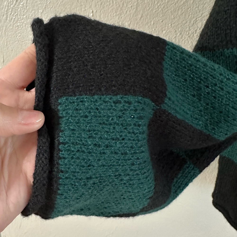 Black and Green Checkered Sweater - Picture 7 of 8